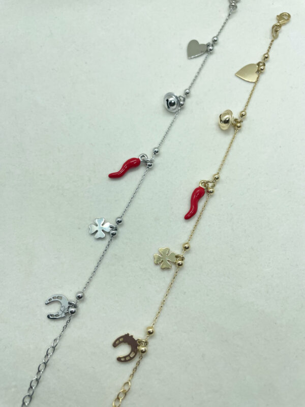 Bracciale pendenti porta fortuna