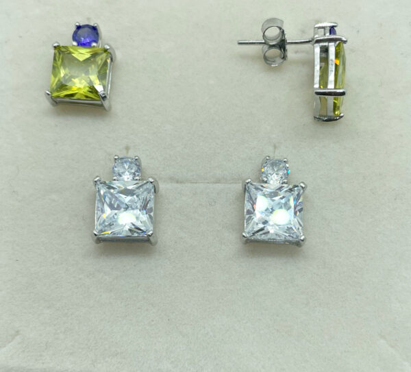 Orecchini a lobo con zircone quadrato giallo o bianco placcati rodio - immagine 3