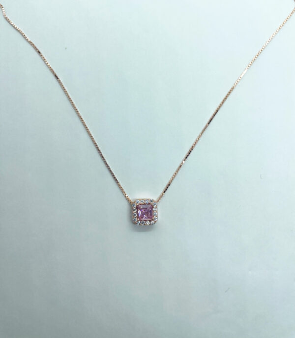 Collana con pendente colorato - immagine 4