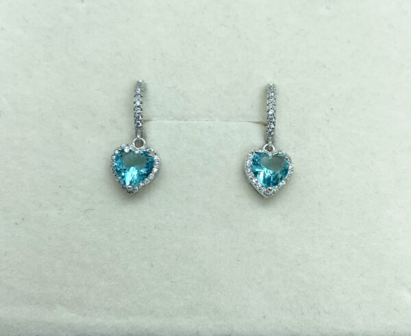 Orecchino cerchietto con pendente cuore azzurro
