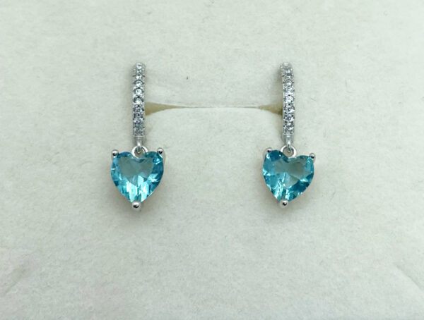 Orecchino cerchietto con pendente cuore azzurro