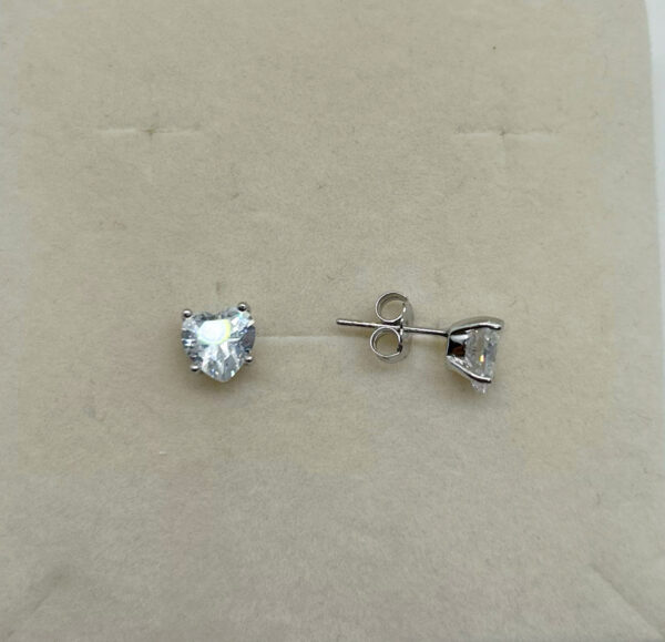 Orecchino zircone bianco a forma di cuore - immagine 2