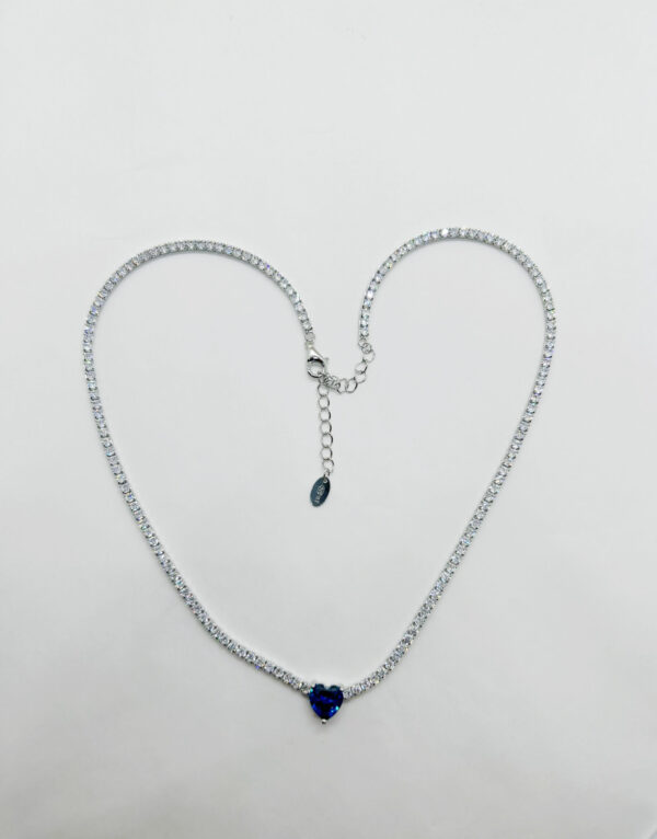 Collana tennis con cuore blu