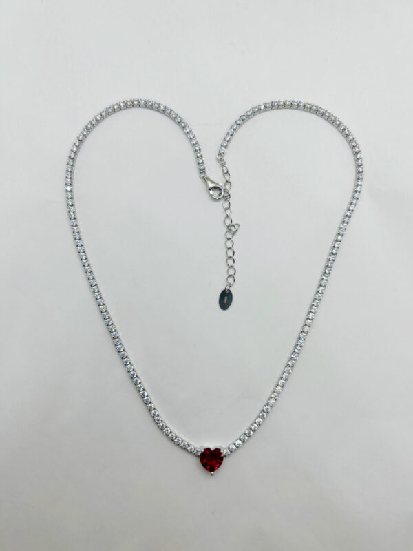 Collana tennis con cuore rosso