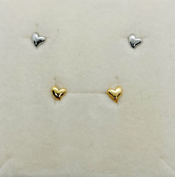 Orecchino cuore liscio