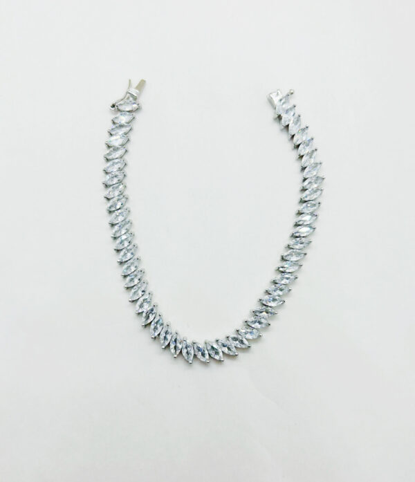 Bracciale tipo tennis con zirconi bianchi - immagine 2