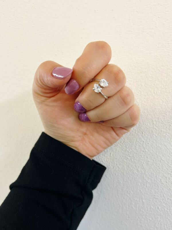 Anello con doppio zircone bianco