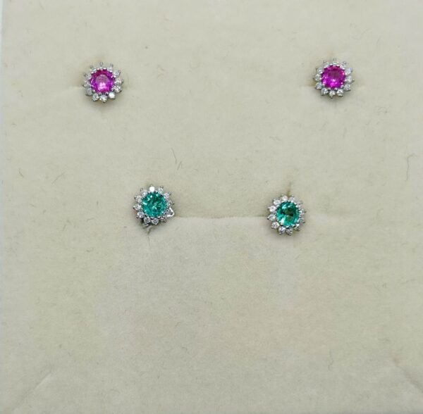 Orecchini con zircone fucsia o acqua marina
